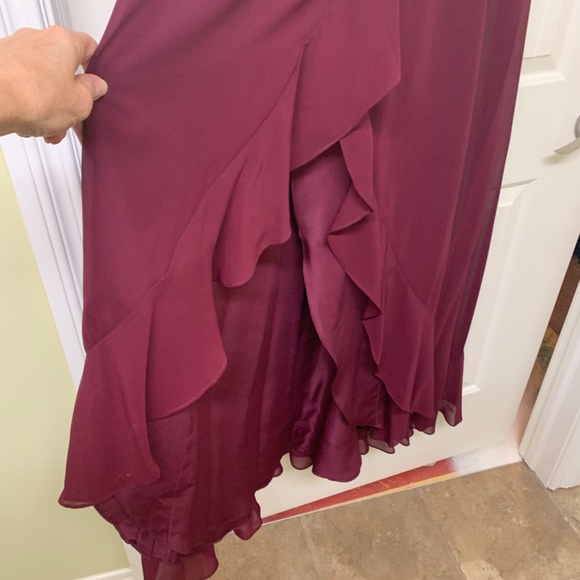 Evening Dresses - Picture 3 of 4